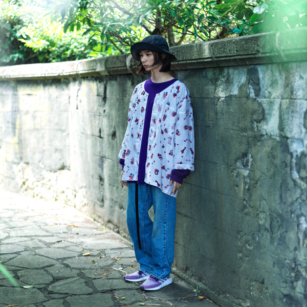 Chemise en tissu de kimono d’été yukata - ODORU DOLL/rouge et bleu - Motif de poupées, chemise « TEWSEN », étoffe wazarashi, chemise de style dabo, unisexe		